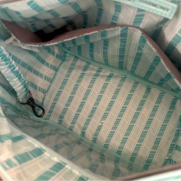 NWT Lug harmony matte mint green VL crossbody messenger bag detachable strap - Picture 12 of 14